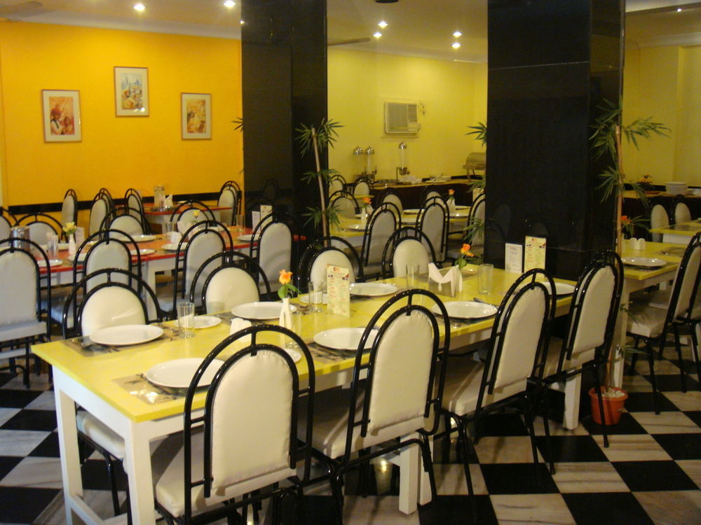 Hotel Pandian Chennai Exterior photo